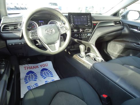 Used 2021 Toyota Camry LE image 12