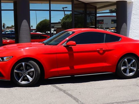 Used 2015 Ford Mustang Coupe w/ Equipment Group 051A RWD image 4