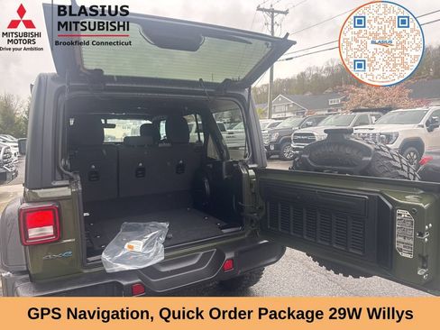Used 2023 Jeep Wrangler Unlimited w/ Cold Weather Group AWD/4WD image 11