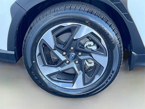 Used 2025 Subaru Crosstrek 2.5i Limited w/ Crosstrek Mirror Package image 32