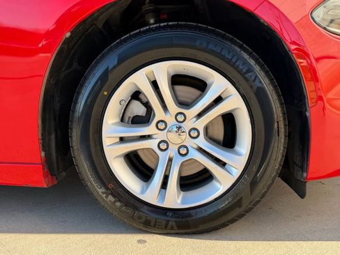 Used 2022 Dodge Charger SXT image 10