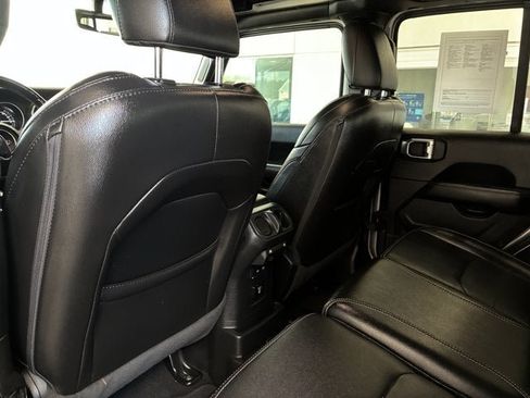 Used 2021 Jeep Wrangler Unlimited Sahara w/ Cold Weather Group AWD/4WD image 21