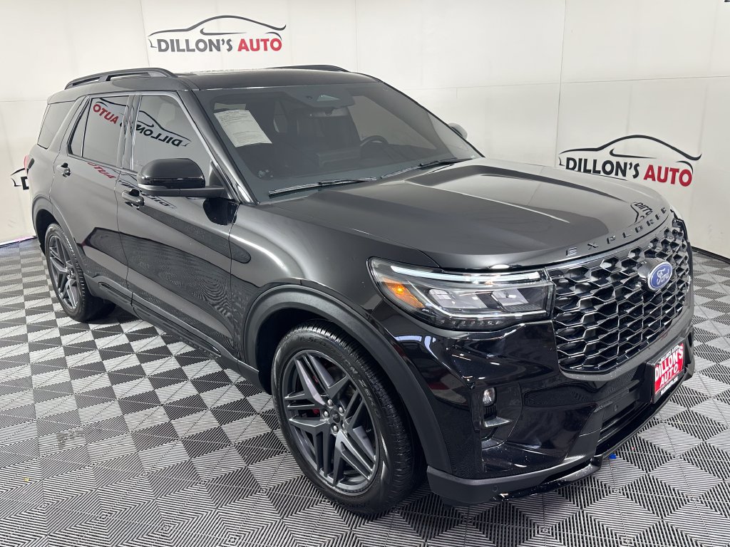 Used 2025 Ford Explorer ST AWD/4WD image 11