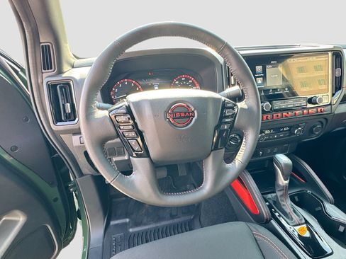 Used 2025 Nissan Frontier PRO-4X w/ Interior Protection Package AWD/4WD image 11