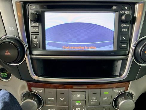 Used 2013 Toyota Highlander Limited FWD image 5