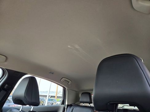 Used 2024 Nissan Ariya AWD image 11