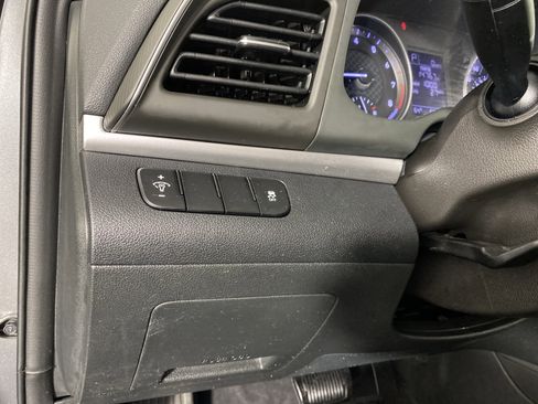 Used 2019 Hyundai Elantra SE w/ Cargo Package image 23