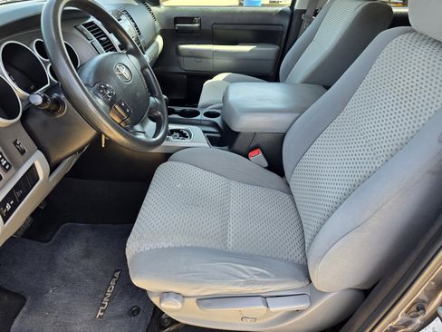 Used 2012 Toyota Tundra 2WD CrewMax w/ Tow Pkg image 28
