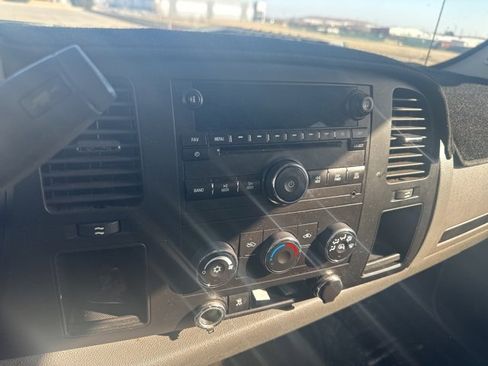 Used 2009 GMC Sierra 1500 SL image 9