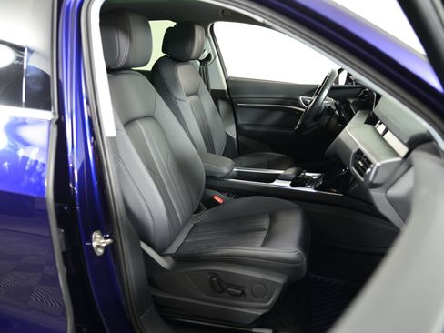 Certified 2022 Audi e-tron Premium image 16