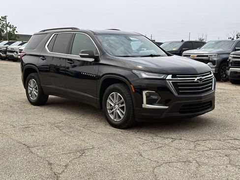 Certified 2023 Chevrolet Traverse LT FWD image 9