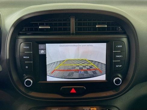 Certified 2023 Kia Soul LX image 13