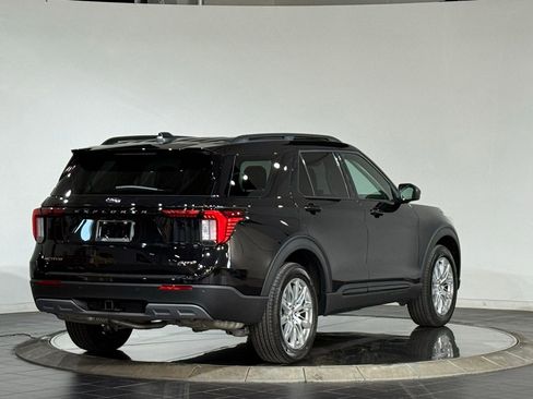 New 2026 Ford Explorer Active w/ Active Comfort Package AWD/4WD image 10