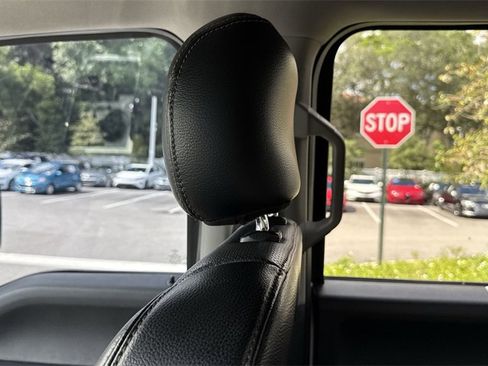 Used 2017 Ford F350 Lariat w/ Chrome Package image 17