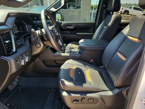 Certified 2025 GMC Sierra 1500 AT4 w/ AT4 Premium Package AWD/4WD image 20