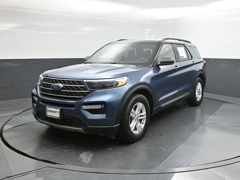Used 2020 Ford Explorer XLT w/ Equipment Group 202A RWD image 1