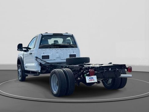 New 2026 Ford F450 XL w/ XL Chrome Package RWD image 2