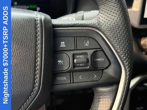 Used 2025 Toyota Tundra Limited AWD/4WD image 21