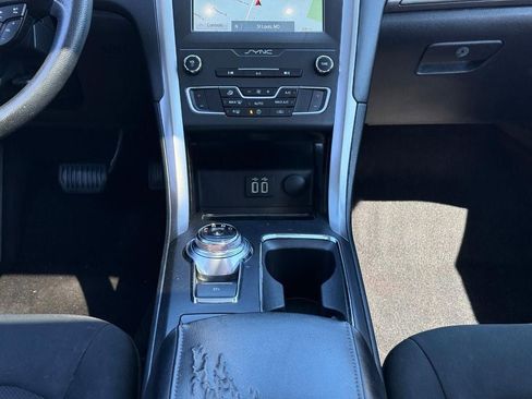 Used 2020 Ford Fusion SE FWD image 16