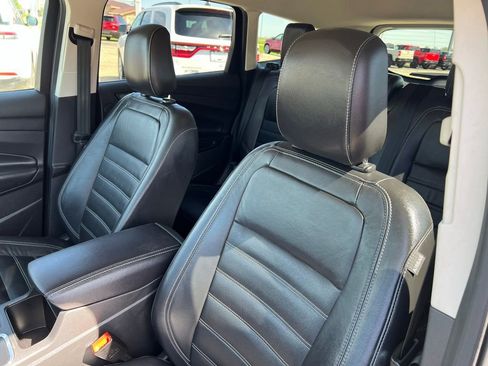 Used 2018 Ford Escape Titanium image 32