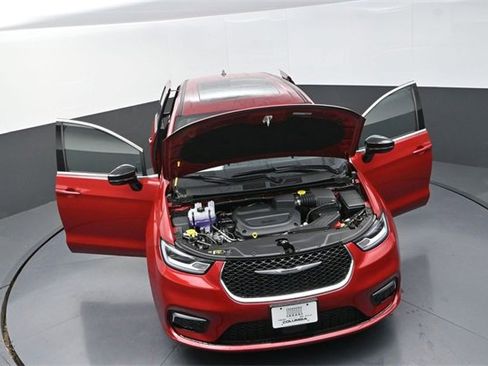 New 2026 Chrysler Pacifica Select image 26