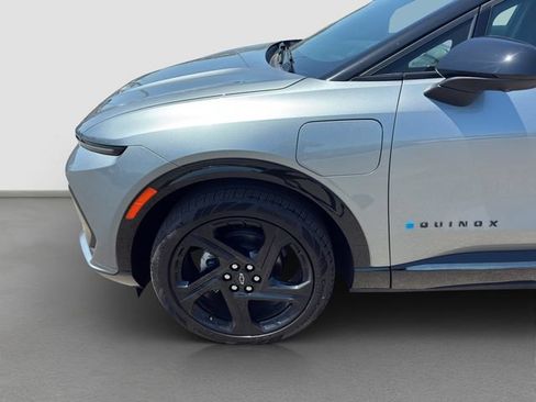 Used 2026 Chevrolet Equinox EV RS FWD image 21
