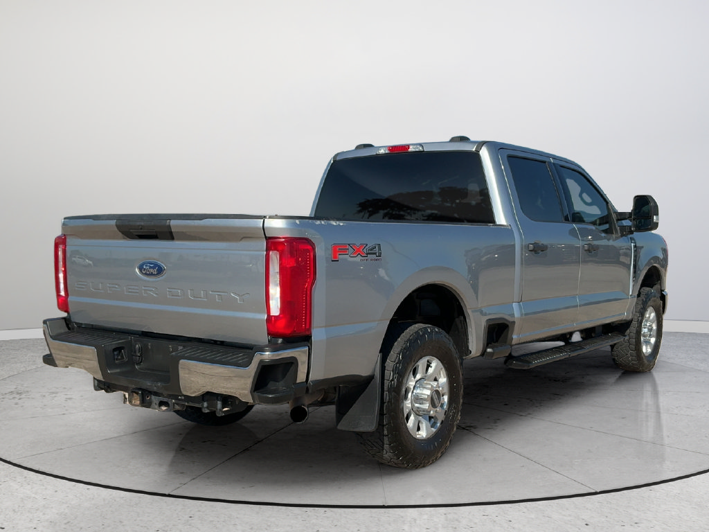 Used 2023 Ford F250 XLT w/ FX4 Off-Road Package AWD/4WD image 6