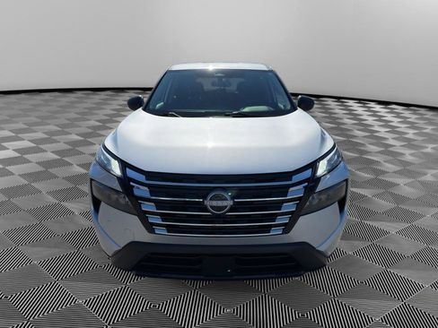 Used 2024 Nissan Rogue S image 2