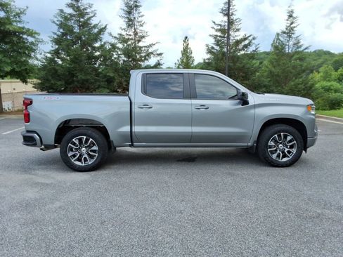 Certified 2024 Chevrolet Silverado 1500 RST AWD/4WD image 4