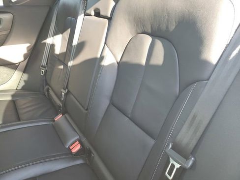 Used 2023 Volvo XC40 B5 Plus image 15