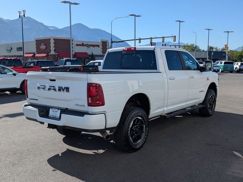 Used 2025 RAM 2500 Laramie AWD/4WD image 3