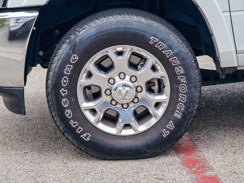 Used 2022 RAM 2500 Laramie AWD/4WD image 9