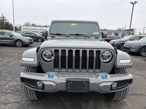 Used 2022 Jeep Wrangler Unlimited Sahara AWD/4WD image 9