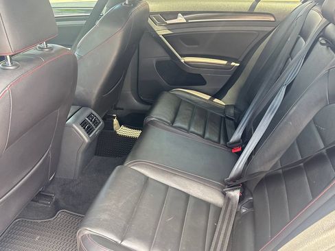 Used 2016 Volkswagen GTI SE FWD image 10