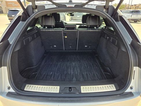 Used 2018 Land Rover Range Rover Velar R-Dynamic SE image 6