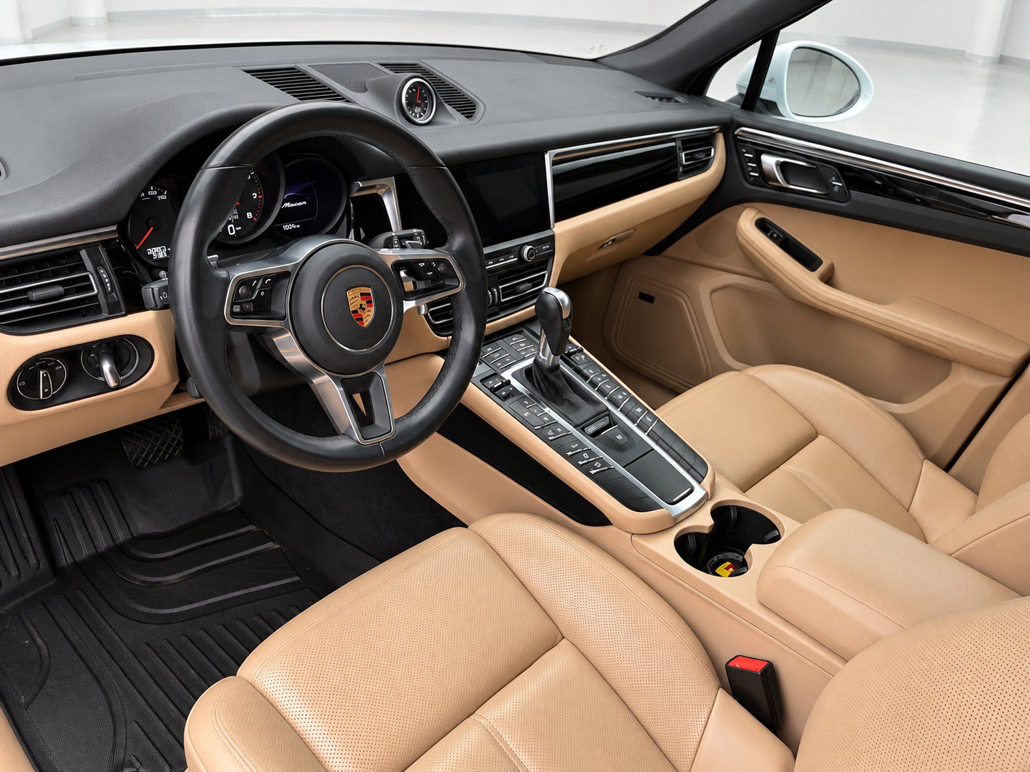 Used 2021 Porsche Macan AWD/4WD image 5