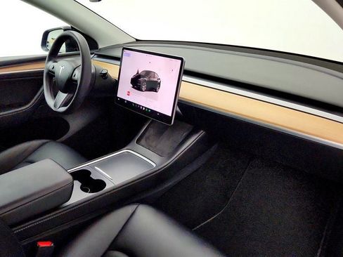 Used 2023 Tesla Model Y Long Range AWD/4WD image 30