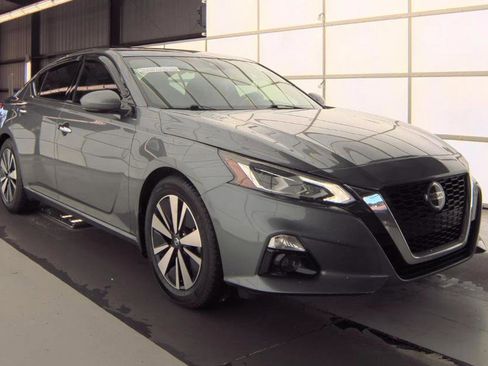Used 2019 Nissan Altima 2.5 SL FWD image 1