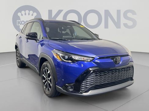 Used 2025 Toyota Corolla Cross AWD Hybrid image 10