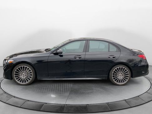 Used 2025 Mercedes-Benz C 300 4MATIC Sedan image 4