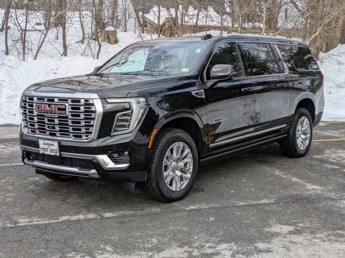 New 2026 GMC Yukon XL Denali w/ Sun & Power Step Package image 3