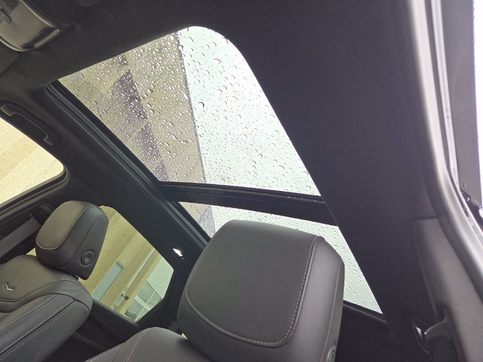 Used 2024 Cadillac XT5 Premium Luxury w/ LPO, Floor Liner Package AWD/4WD image 2