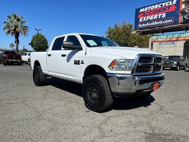 Used 2018 RAM 2500 Tradesman w/ Chrome Appearance Group AWD/4WD image 4
