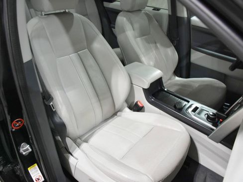 Used 2018 Land Rover Discovery Sport HSE AWD/4WD image 12