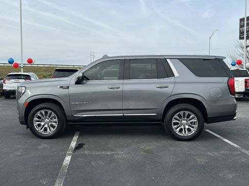 Used 2021 GMC Yukon Denali w/ LPO, Illumination Package image 5