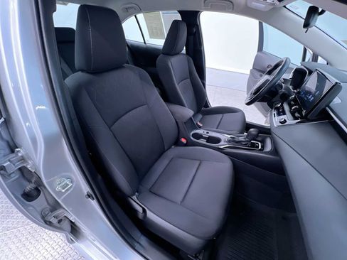 Used 2025 Toyota Corolla LE FWD image 34