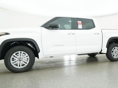 New 2026 Toyota Tundra SR5 AWD/4WD image 18