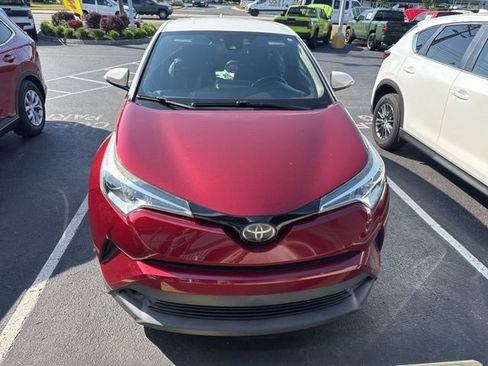 Used 2018 Toyota C-HR XLE FWD image 15