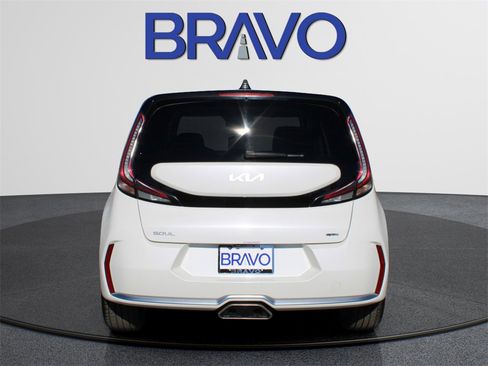 Used 2023 Kia Soul GT-Line w/ GT-Line Technology Package image 6