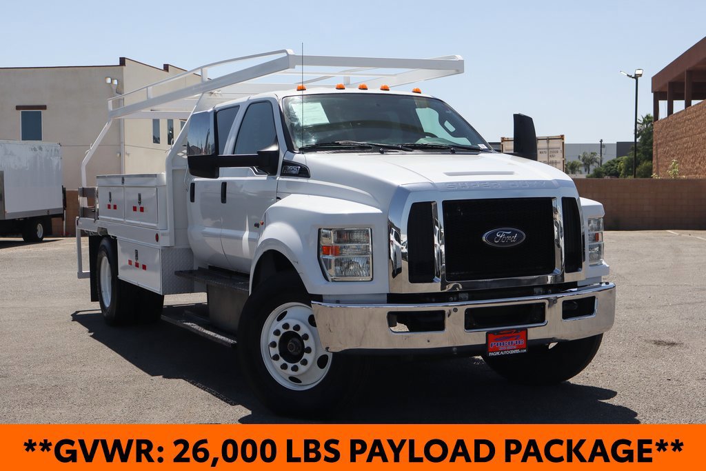 Used 2016 Ford F650 2WD Crew Cab Super Duty image 2